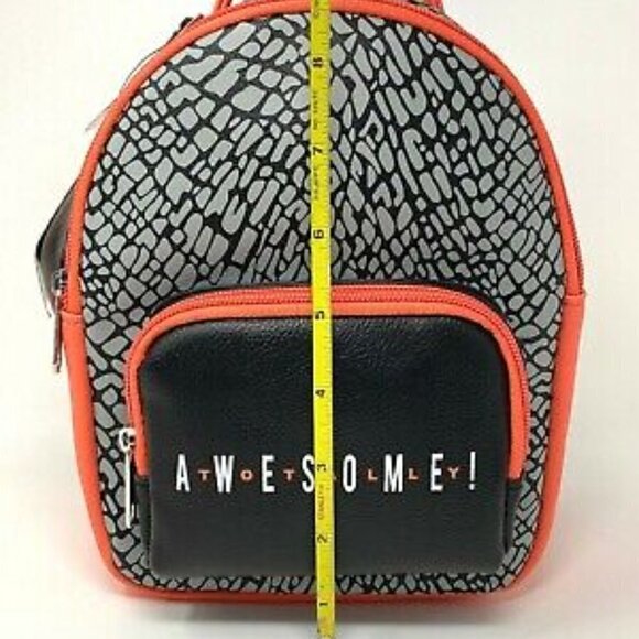 Funko Retro 90’s Mini Backpack Convertible Totally Awesome! main image 8